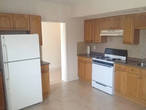 1404 Madison Ave #3 — Photo 6