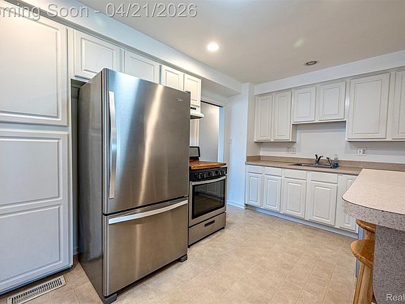 2nd image of 3317 Normandy Rd