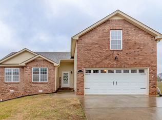 511 Cedar Valley Dr, Clarksville, TN 37043