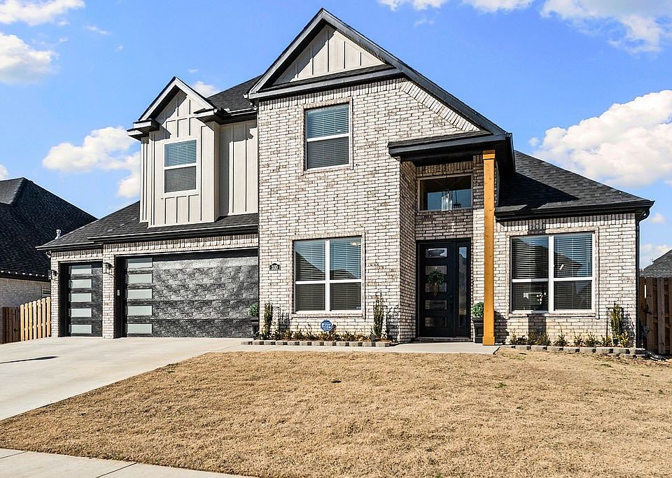 1st image of 330 Rainforest Loop