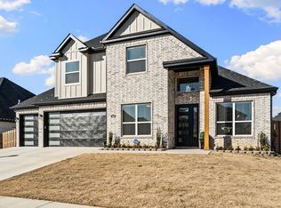 330 Rainforest Loop, Centerton, AR 72719