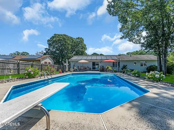 333 Savannah Road, Toms River, NJ 08757