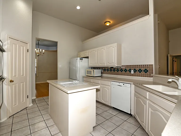 1615 Hawks Tree Ln — Photo 26