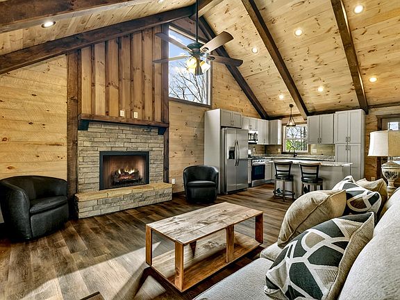 3rd image of 313 Barnes Chapel Rd