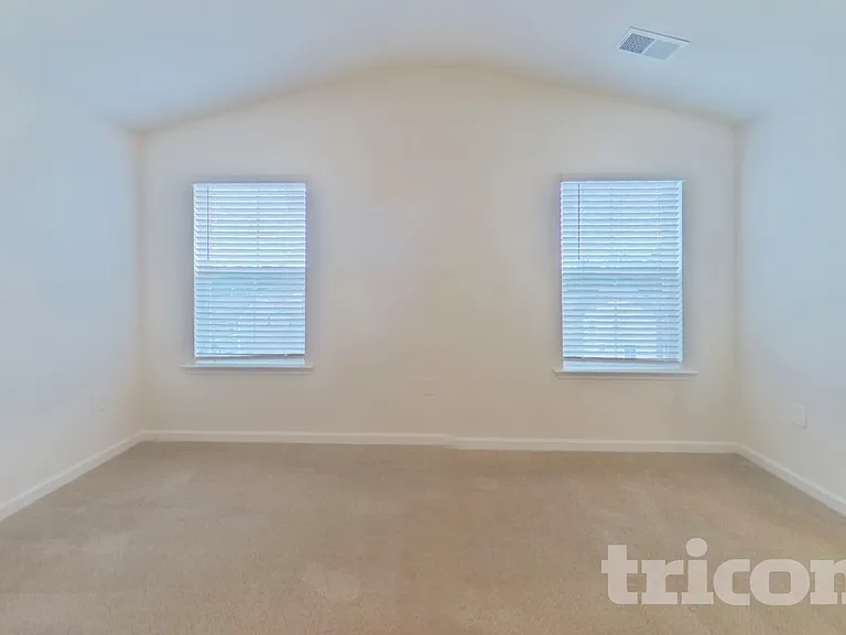 324 Sandbach Rd — Photo 7