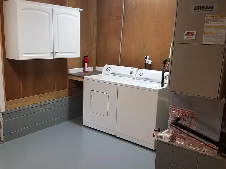 1716 Skyline Dr — Photo 9