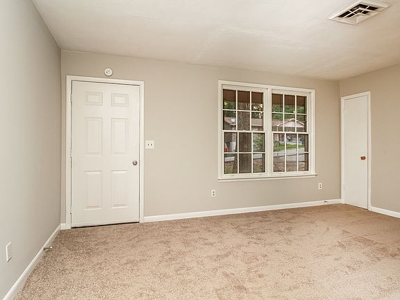3rd image of 107 Katy Ct