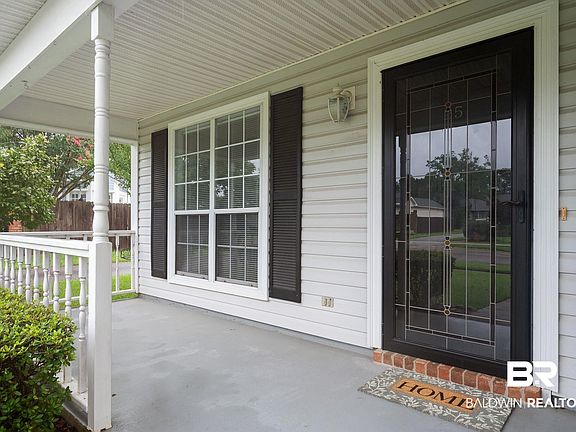 4th image of 25 Cottage Dr