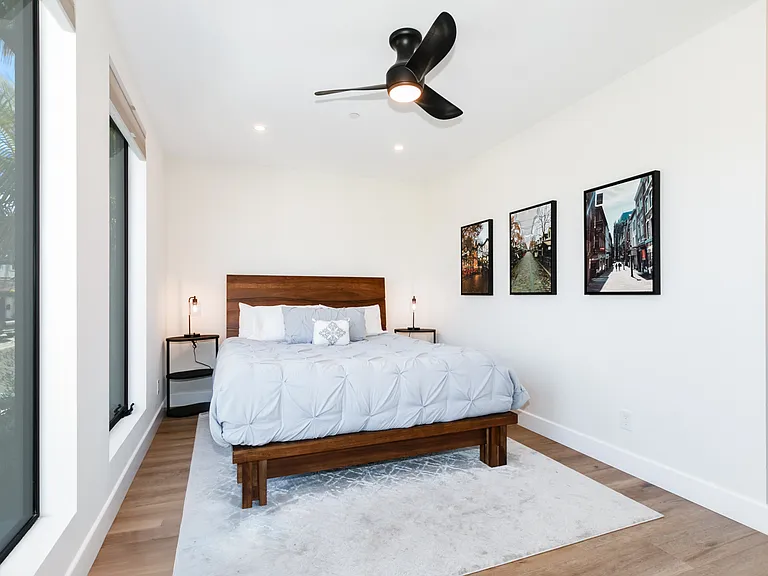 3608 Oleander Dr — Photo 10