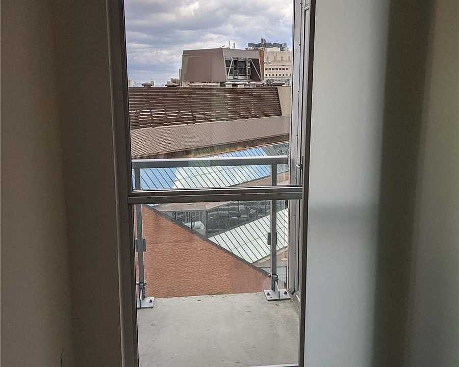 2nd image of 1 Yorkville Ave #1010