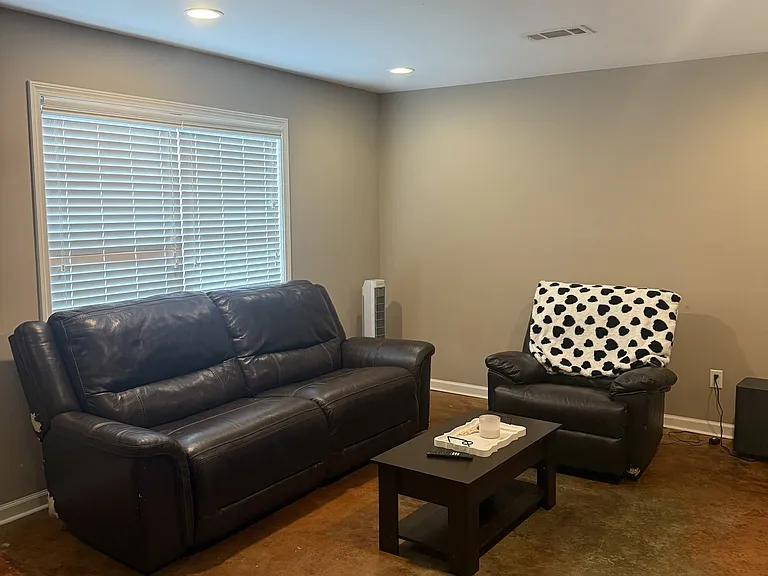 3570 Spottswood Ave #102 — Photo 9