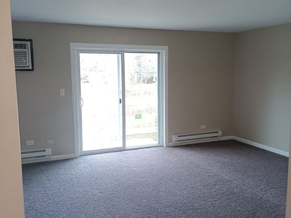 3rd image of 1518 Crimson Ln APT 1A