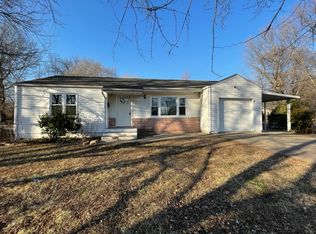 1213 E Wayland St, Springfield, MO 65804