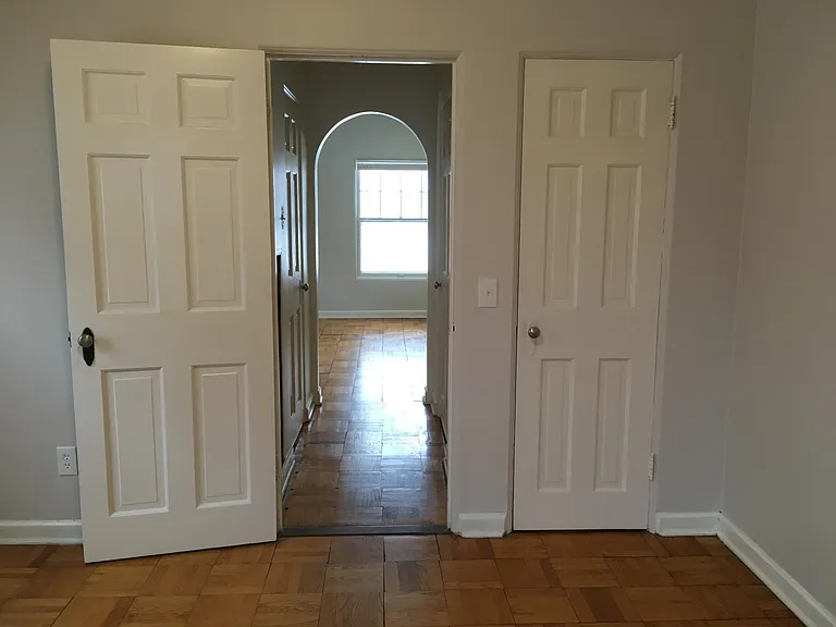 1011 Short Rd #4 — Photo 7