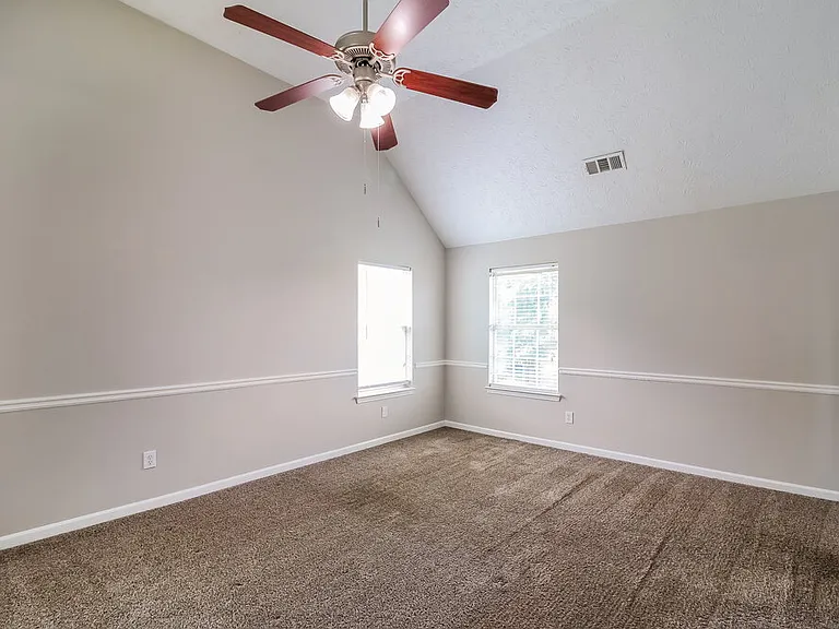 604 Mohawk Cir — Photo 12