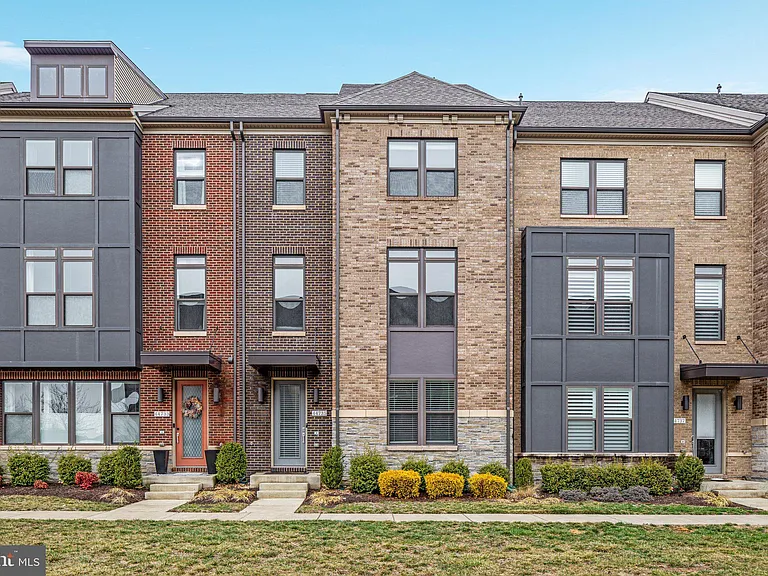 44735 Medway Ter — Photo 2