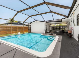 19260 SW 93rd Rd, Cutler Bay, FL 33157