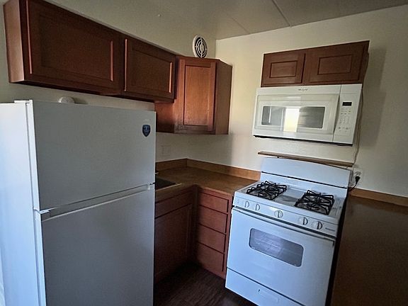 3rd image of 2560 Harrison Ave APT 4
