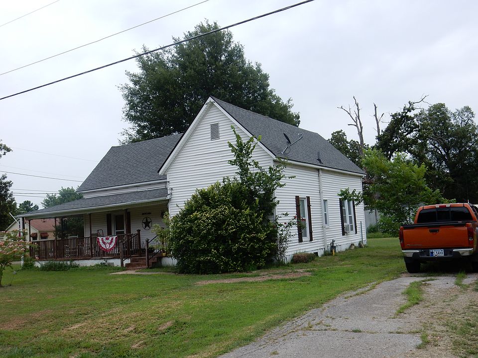 2nd image of 502 E 5th St
