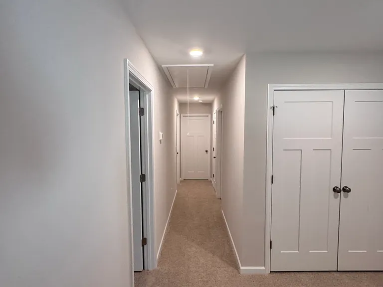 1114 Crescent Moon Loop — Photo 5