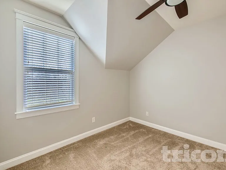 1519 Peak Ct — Photo 10