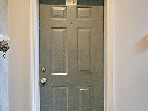 5th image of 265 S Pickett St APT 101