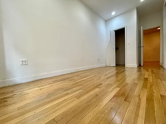 Rented by Building Equity Real Estate LLC | media 22