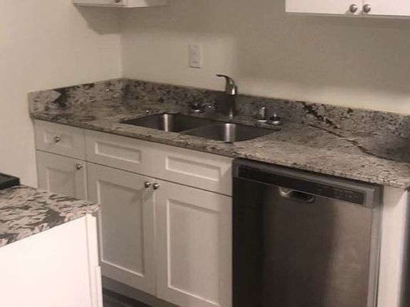 4th image of 2721 Girard Ave S APT 6