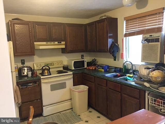 2nd image of 16303 Bromall Ct