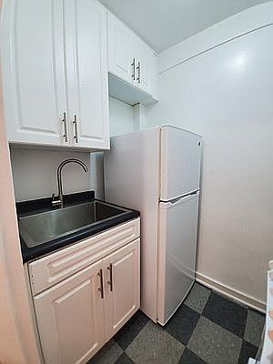 5th image of 144-87 41st Ave #127