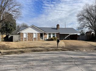 5470 Farnell Dr, Horn Lake, MS 38637