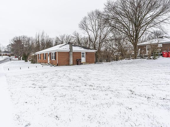 3rd image of 101 S Glencove