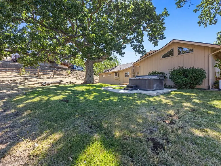 29861 Greenwater Dr — Photo 43