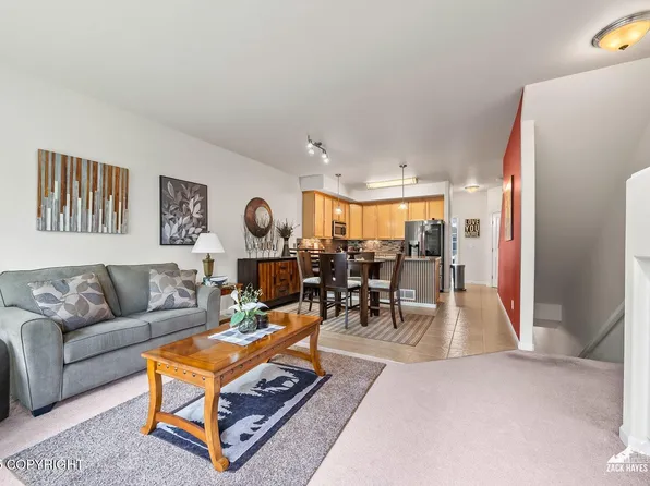 7655 Stepping Stone Ln #Q2, Anchorage, AK 99504