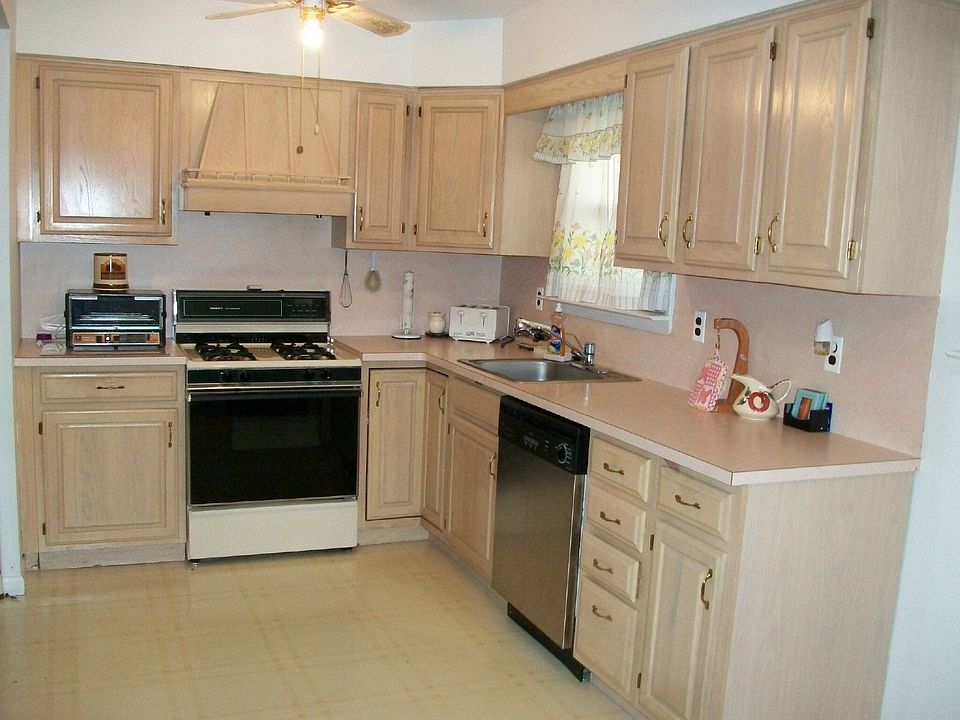 2nd image of 5 Kern St