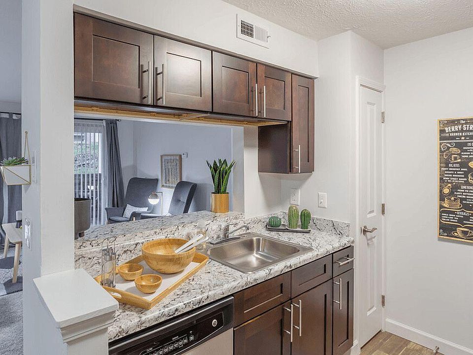 1st image of 1425 N Arapahoe St #321B