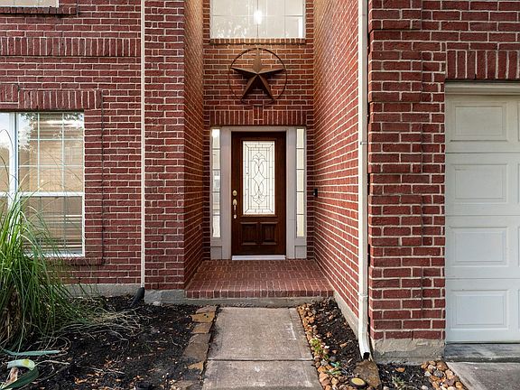 3rd image of 4418 Bridgestone Cedar Dr