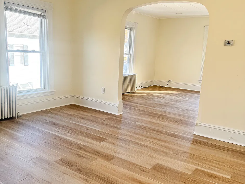 6 Laurel St #2