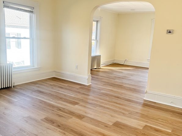 6 Laurel St Unit 2