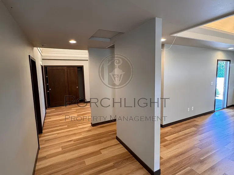 407 E Main St #A — Photo 7