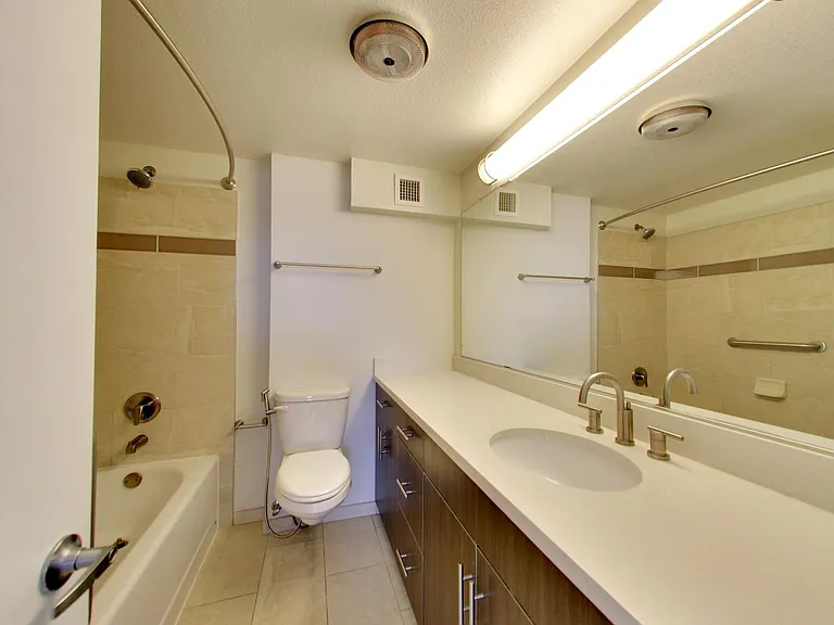 Panomar Luxury Apartments — Photo 80