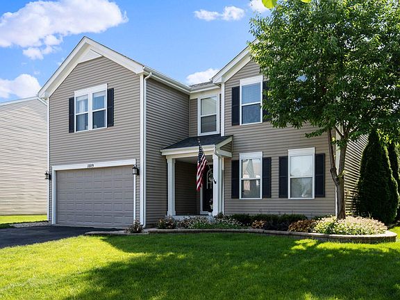 2nd image of 1009 Bayhill Ln