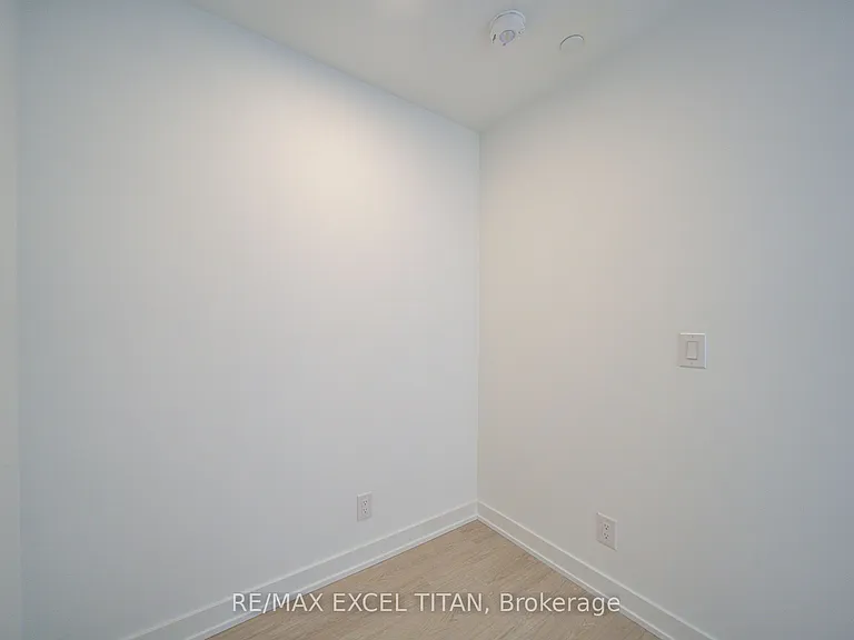 699 Sheppard Ave E #1115 — Photo 17