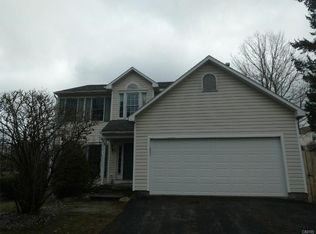 6 Canterbury Rd, Baldwinsville, NY 13027