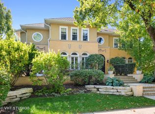 2754 Sheridan Rd, Evanston, IL 60201