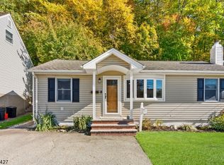 468 Skyline Lake Dr, Ringwood, NJ 07456