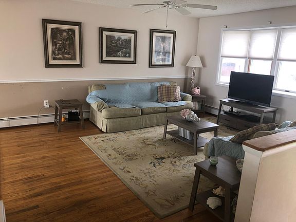 3rd image of 7 Mariana Ln