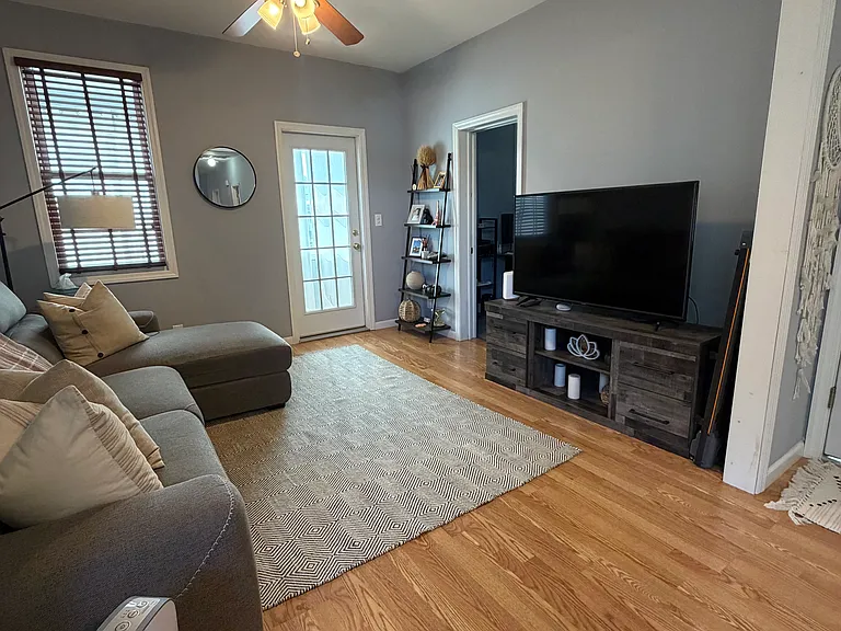 1215 Clinton St #2 — Photo 10