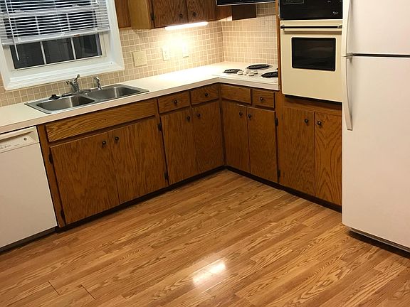 2nd image of 608 Georgia Ave S