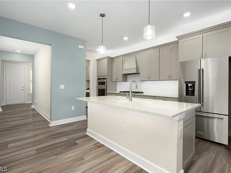 42186 Edgewater Dr — Photo 7